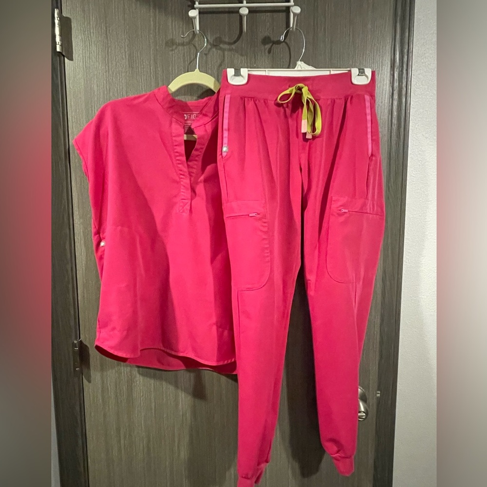 FIGS Scrubs SHOCKING PINK Set XSmall